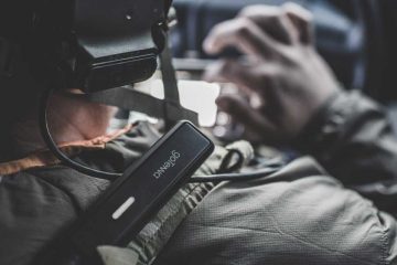 Defense operator with goTenna Pro and mobile phone